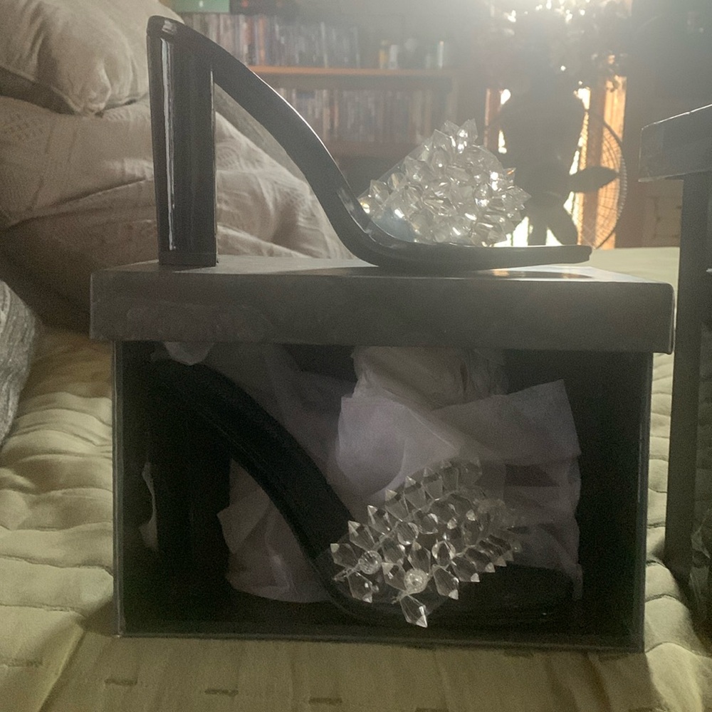 Azalea Wang manic black heels size 8.5